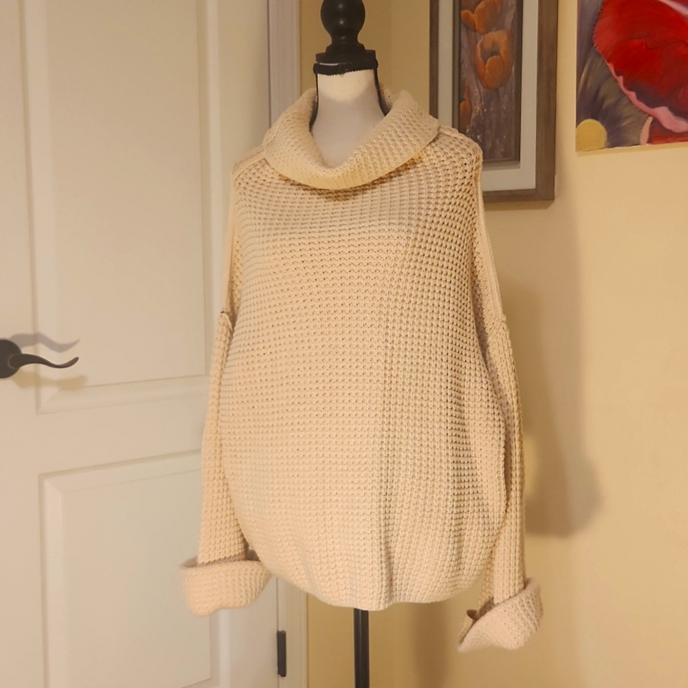 Free People oversized sweater, tan/beige size Medium